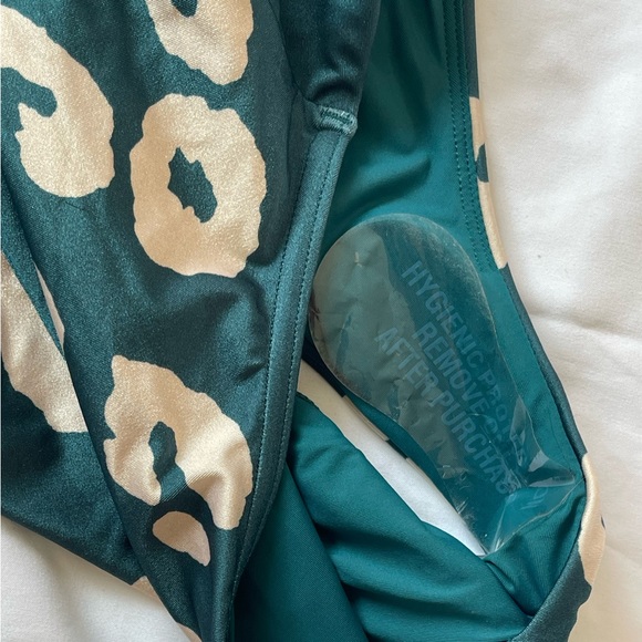 Zimmermann Shelly Scoop teal leopard 🐆 one piece bathing suit - NWT! - size 1 - Picture 5 of 7